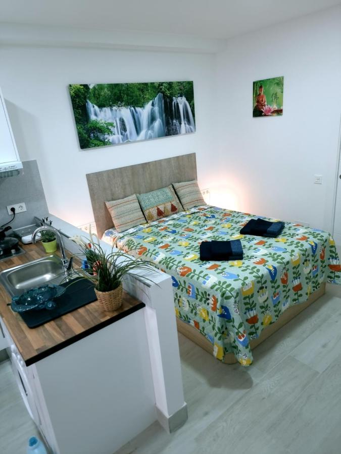 Apartamentos Zanca City Center Free Luggage Storage Malaga Bagian luar foto