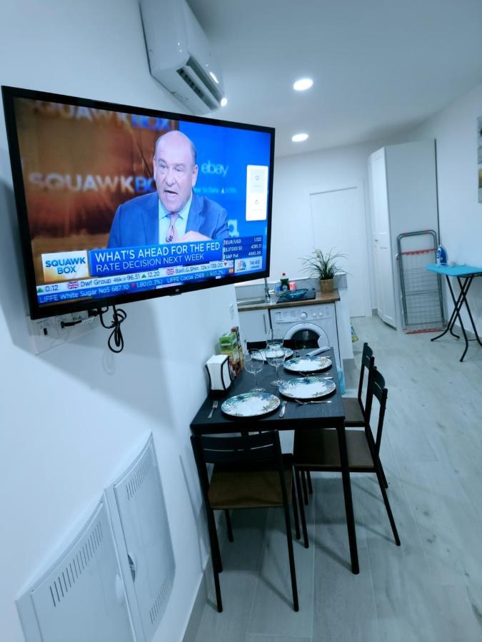 Apartamentos Zanca City Center Free Luggage Storage Malaga Bagian luar foto