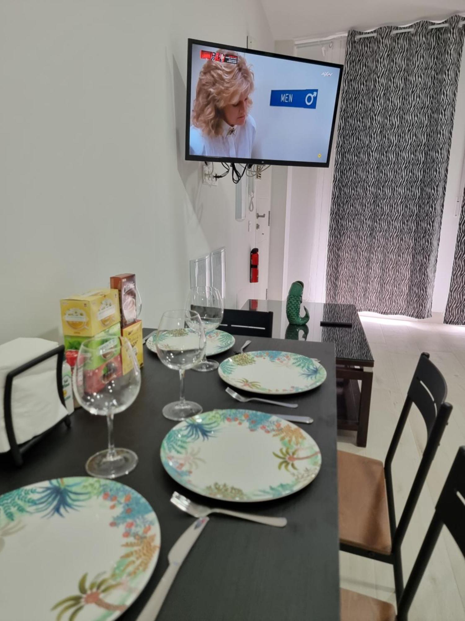 Apartamentos Zanca City Center Free Luggage Storage Malaga Bagian luar foto